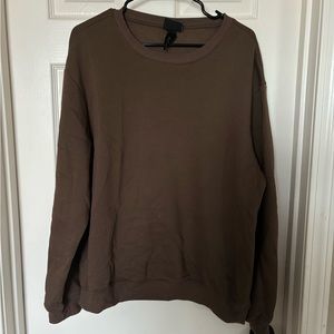 Men’s H&M dark brown crew neck